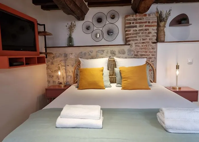 아파트 Le Temps D'une Pause Cosy With Fireplace Centre